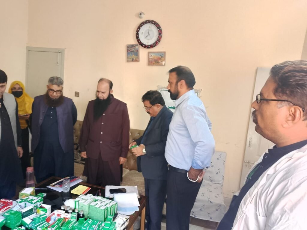DGHS Punjab Inspects Hospitals, and Clinic-on-Wheels in Faisalabad
