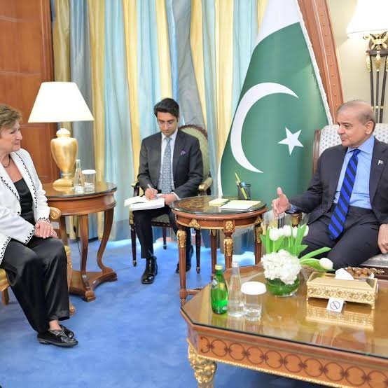 IMF Delegation Arrives in Pakistan"